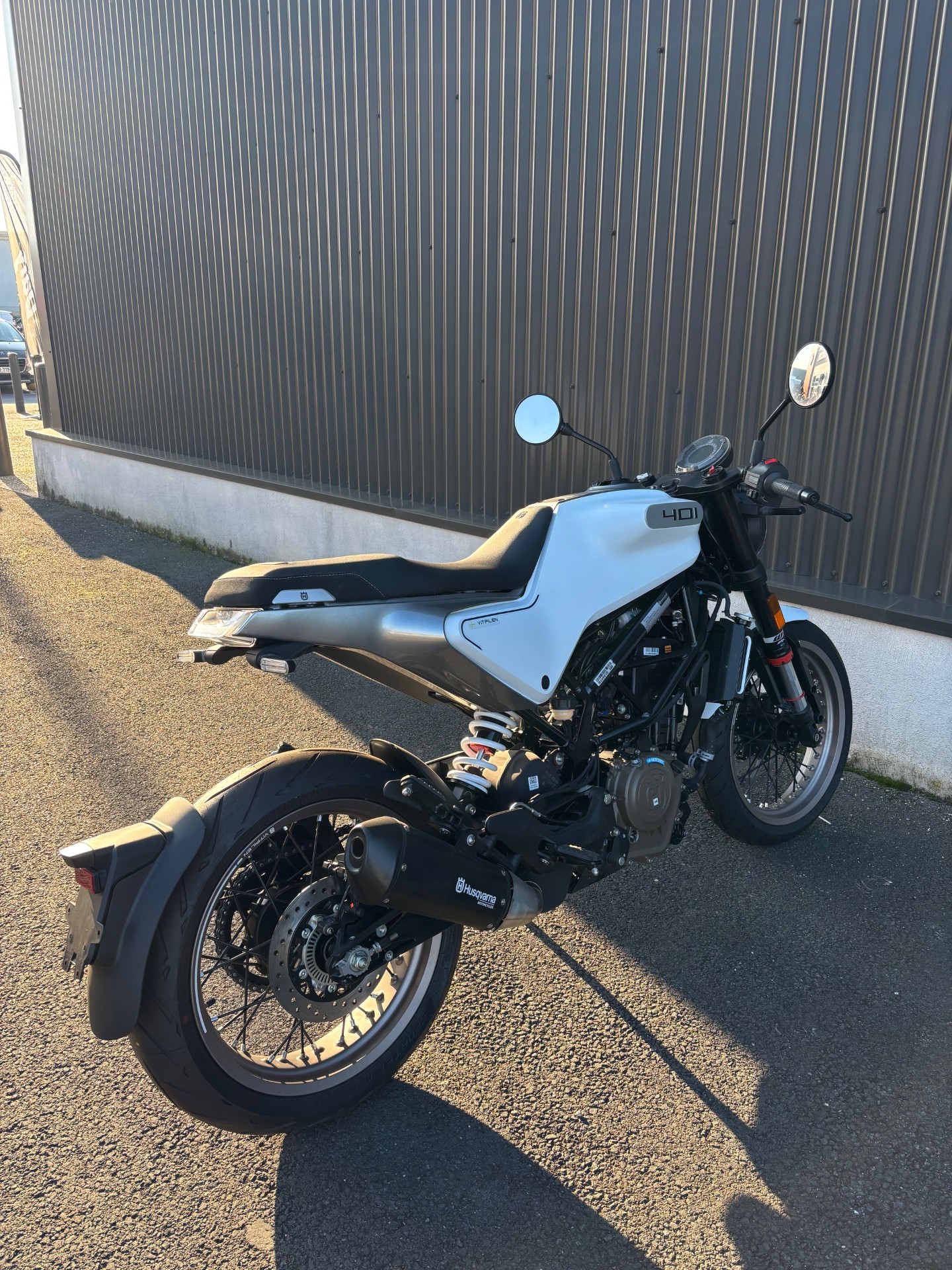 photo-annonce-husqvarna-401-vitpilen_694bfa00670d9972843467