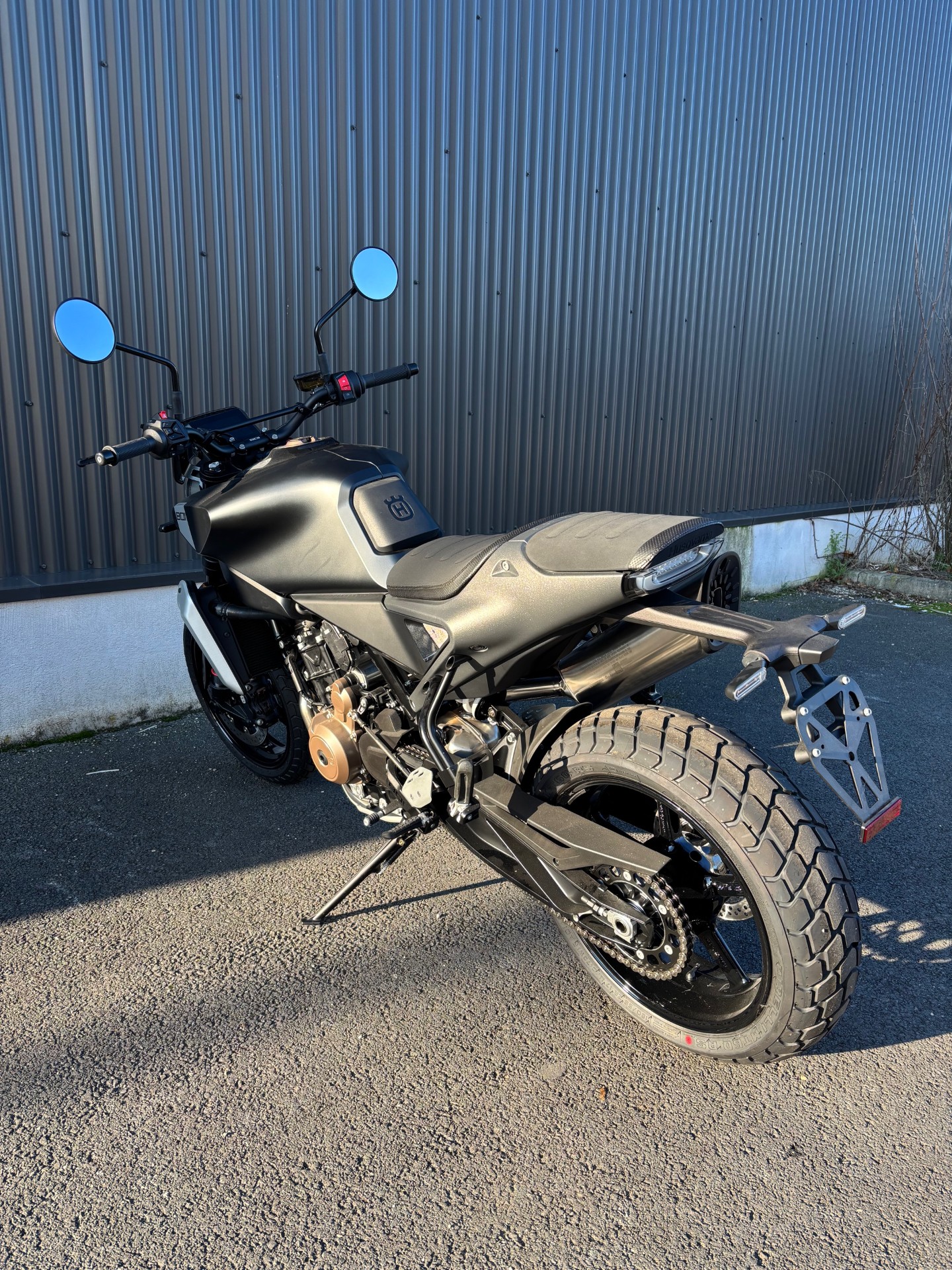 photo-annonce-husqvarna-svartpilen-801_694bf88c1aa8e752704294