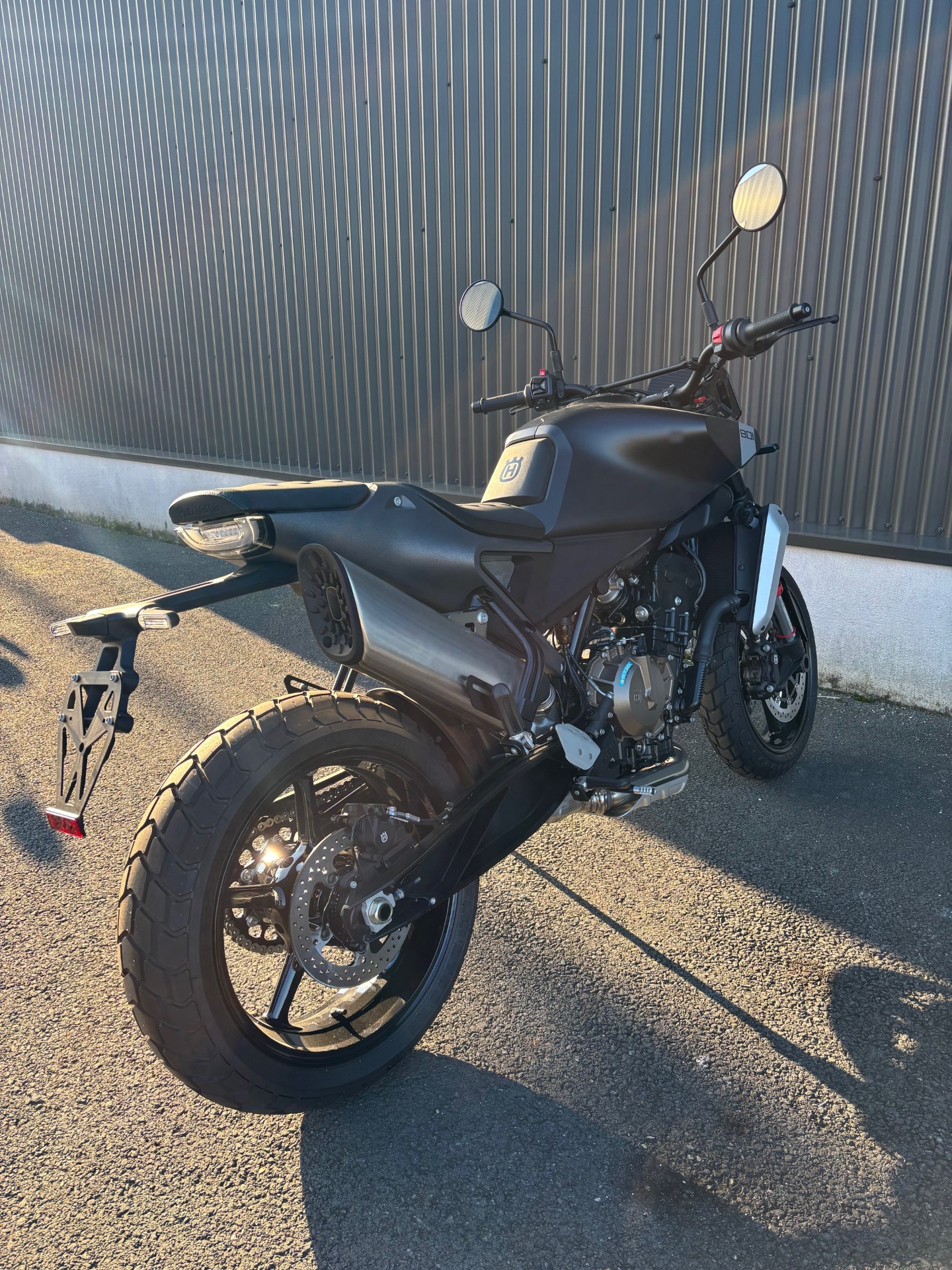 photo-annonce-husqvarna-svartpilen-801_694bf89649efa334908808