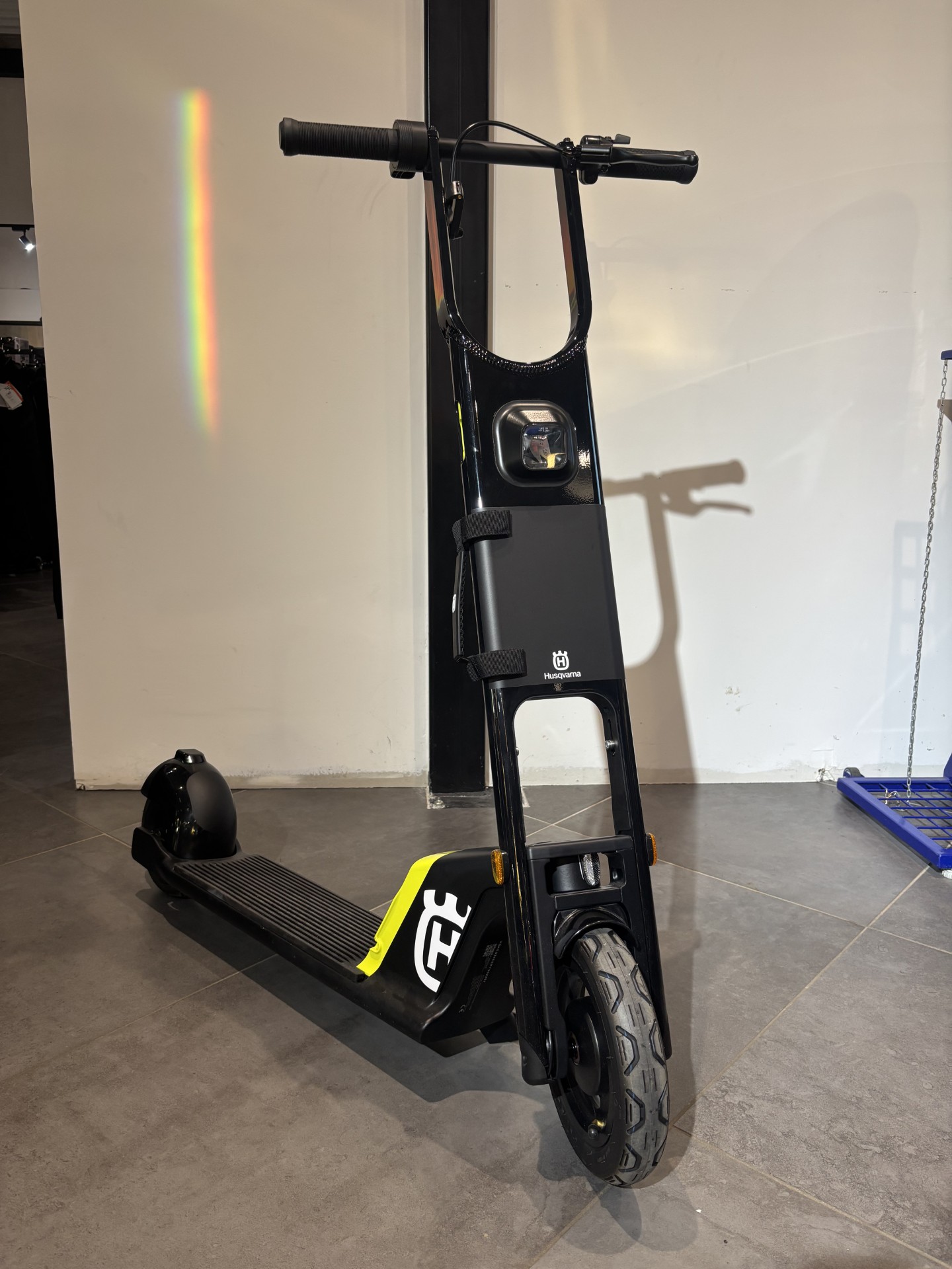 photo-annonce-husqvarna-trottinette_694c09915c053384442052